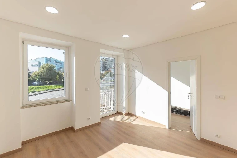 Apartamento T1 para Arrendamento em Mafamude e Vilar do Paraíso Foto 8