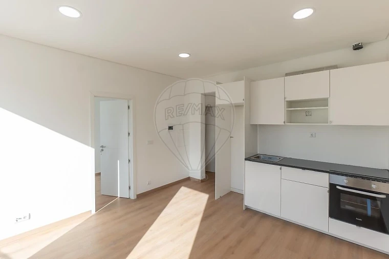 Apartamento T1 para Arrendamento em Mafamude e Vilar do Paraíso Foto 6