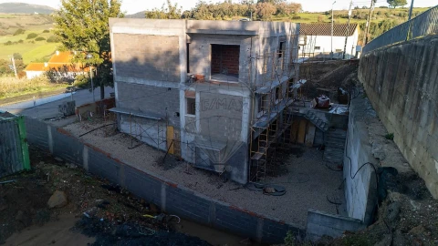 Moradia T4 para Venda em Sapataria