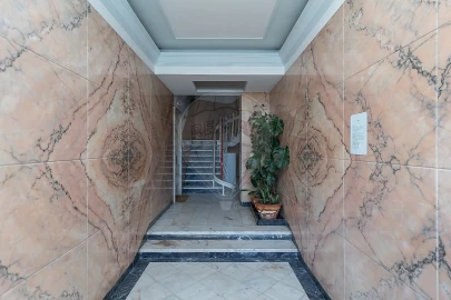 Apartamento T3 para Venda em Santa Maria e São Miguel, São Martinho, São Pedro Penaferrim