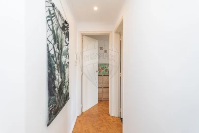 Apartamento T3 para Venda em Santa Maria e São Miguel, São Martinho, São Pedro Penaferrim