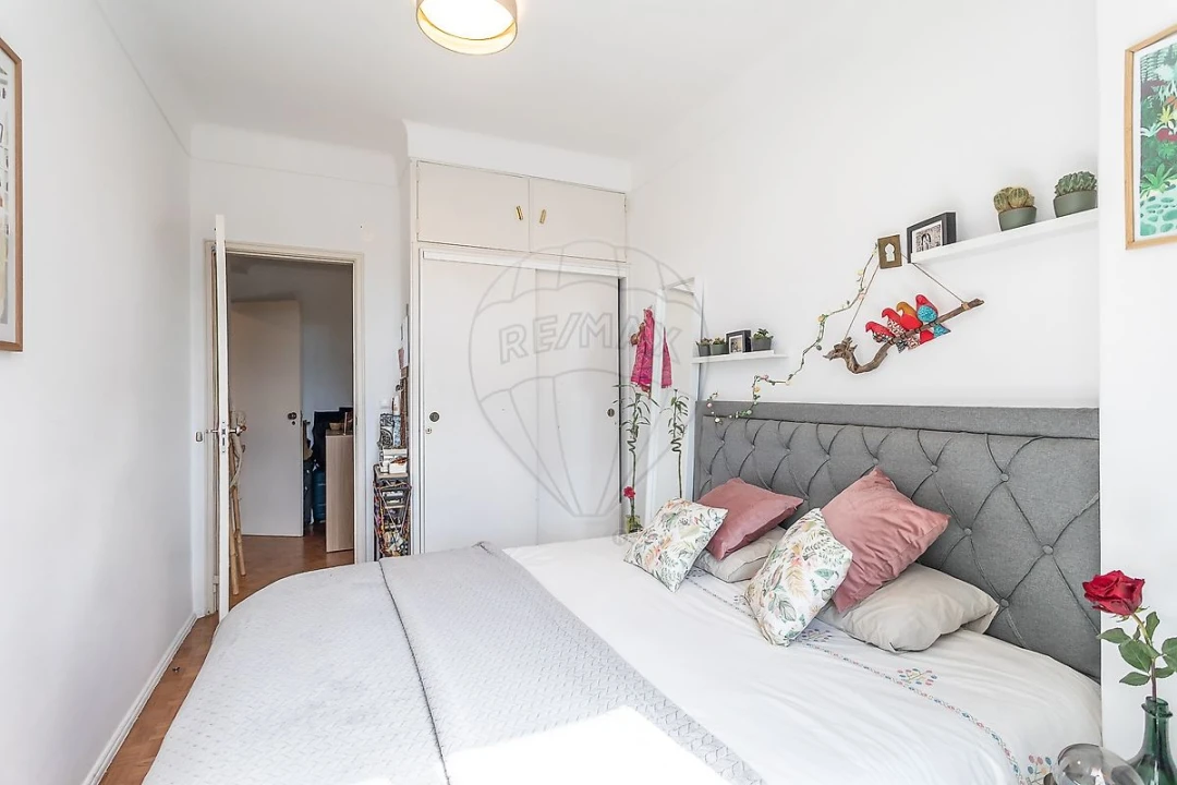 Apartamento T3 para Venda em Santa Maria e São Miguel, São Martinho, São Pedro Penaferrim Foto 1
