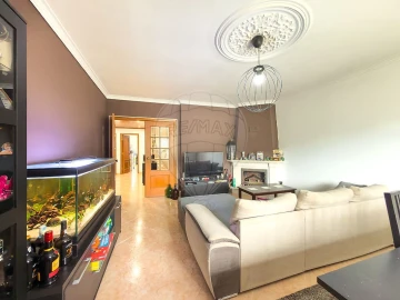 Apartamento T2 para Venda em Queluz e Belas
