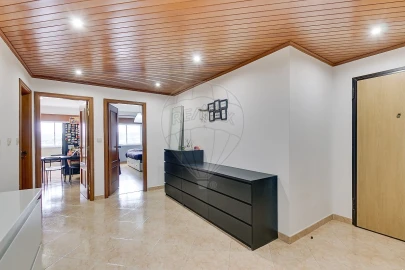 Apartamento T2 para Venda em Queluz e Belas