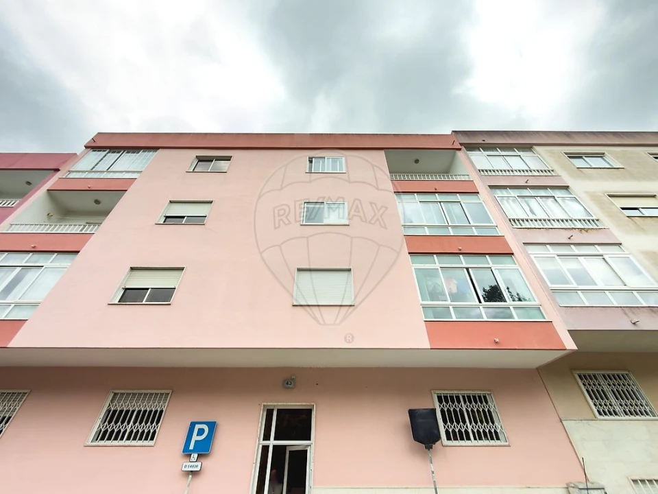 Apartamento T2 para Venda em Queluz e Belas Foto 16