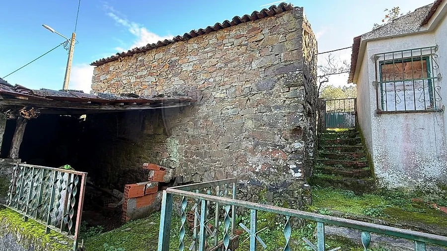 Moradia T2 para Venda em Cumeada e Marmeleiro