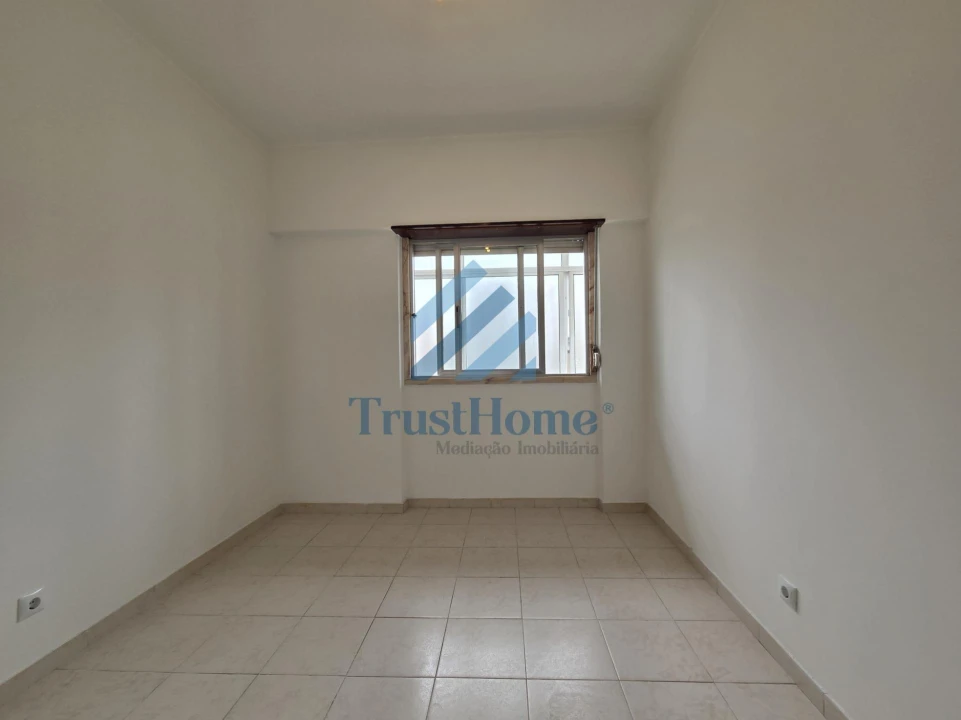 Apartamento T2 para Venda em Amora Foto 10