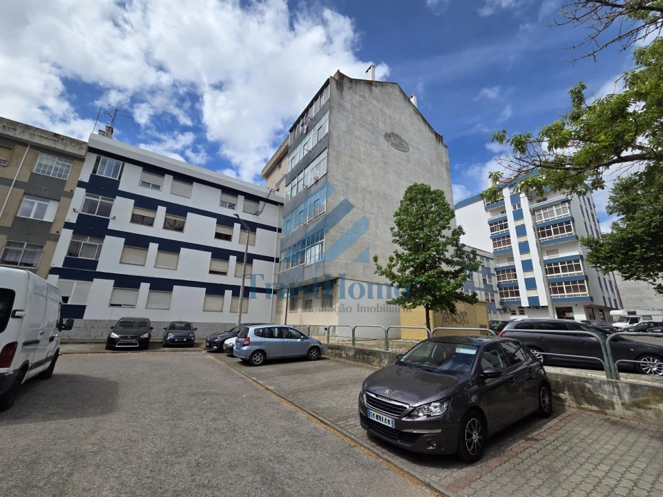 Apartamento T2 para Venda em Amora Foto 20