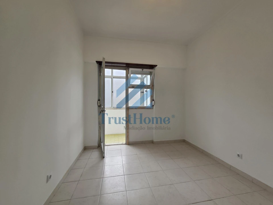 Apartamento T2 para Venda em Amora Foto 7
