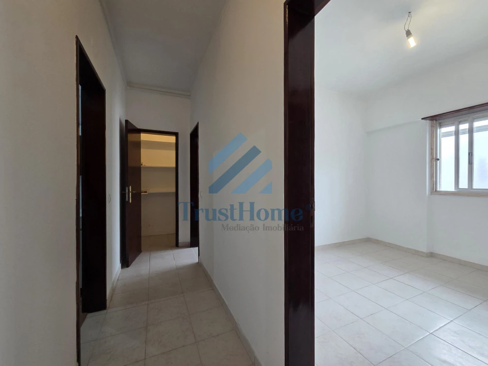 Apartamento T2 para Venda em Amora Foto 9