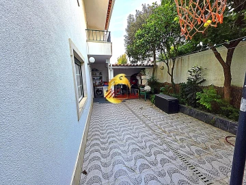 Moradia para Venda em Rio de Mouro