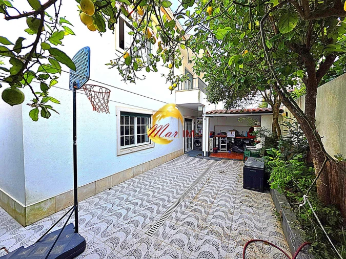 Moradia T4 para Venda em Rio de Mouro Foto 7