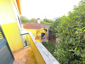 Moradia T5 para Venda em Rio de Mouro