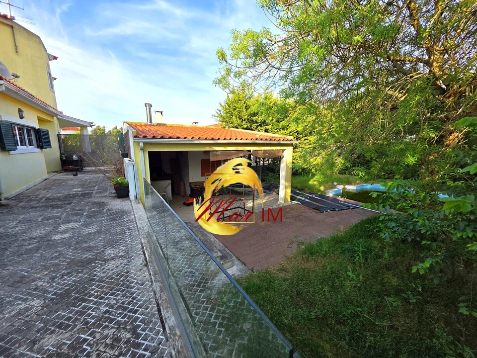 Moradia T5 para Venda em Rio de Mouro Foto 16