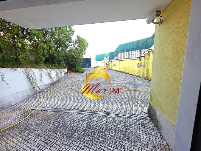 Moradia T5 para Venda em Rio de Mouro Foto 4
