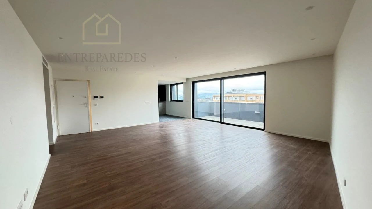Apartamento T3 para Venda em Mafamude e Vilar do Paraíso Foto 2