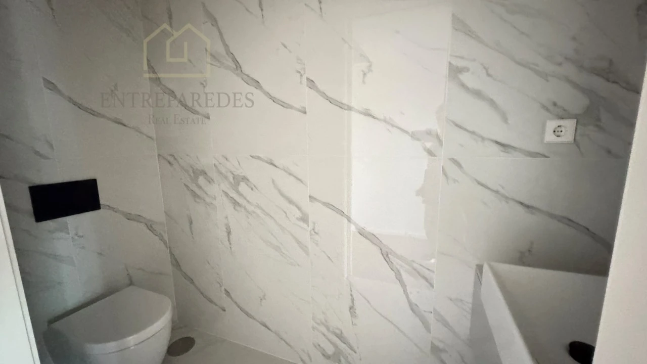 Apartamento T3 para Venda em Mafamude e Vilar do Paraíso Foto 16
