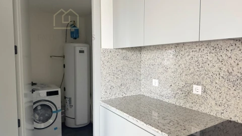 Apartamento T3 para Venda em Mafamude e Vilar do Paraíso