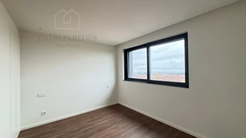 Apartamento T3 para Venda em Mafamude e Vilar do Paraíso