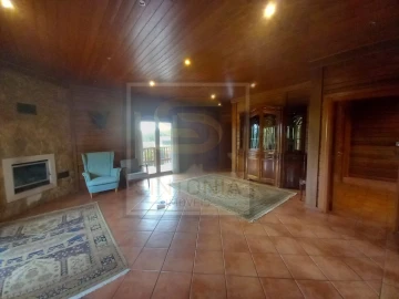 Moradia T4 para Arrendamento em Ericeira