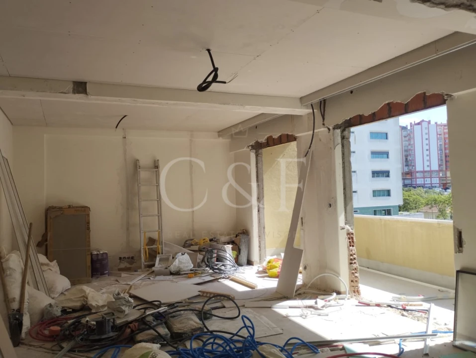 Apartamento T3 para Venda em Benfica Foto 3