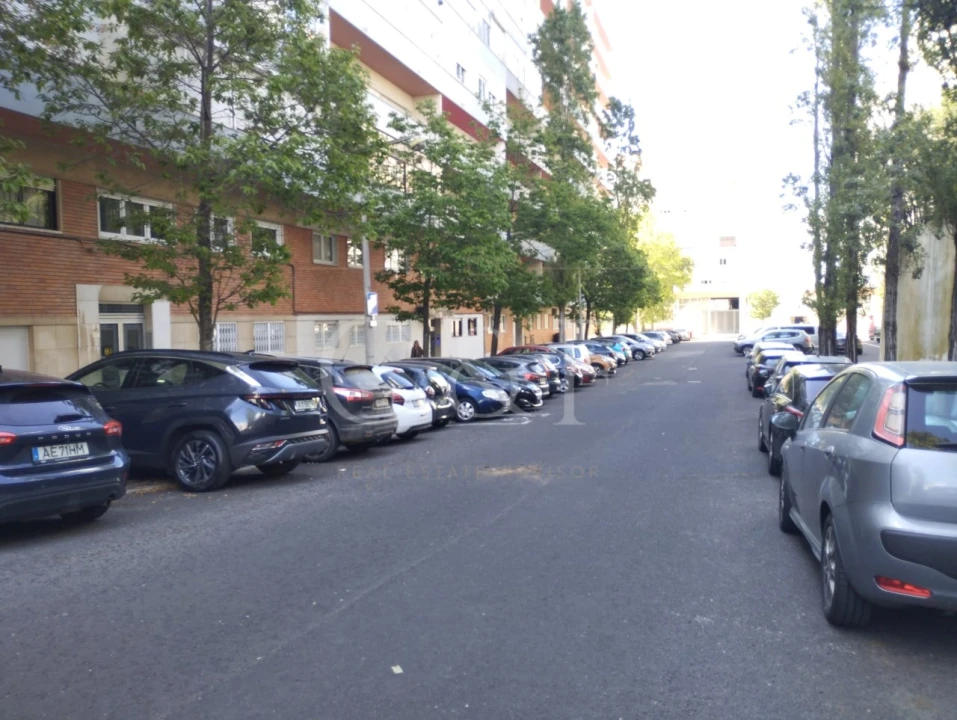 Apartamento T3 para Venda em Benfica Foto 40