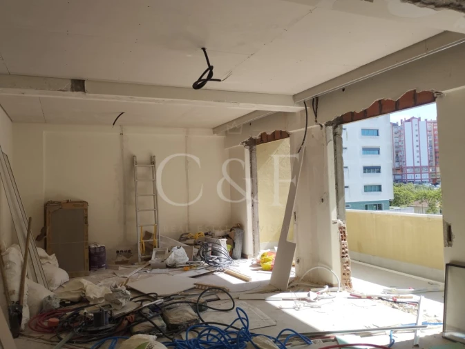 Apartamento T3 para Venda em Benfica Foto 3