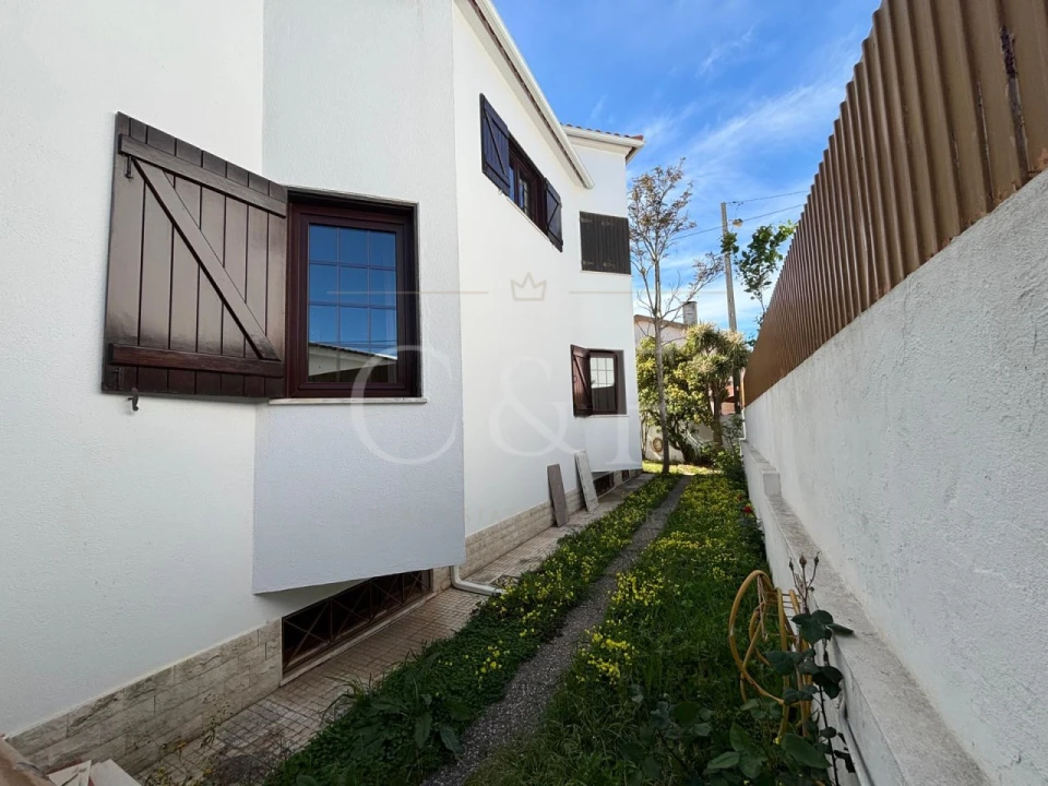 Moradia T3 para Venda em São Domingos de Rana Foto 39