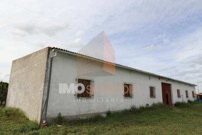 Moradia T2 para Venda em Fazendas de Almeirim