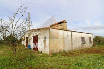 Moradia T2 para Venda em Fazendas de Almeirim