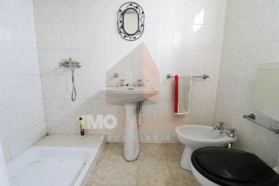Moradia T2 para Venda em Fazendas de Almeirim