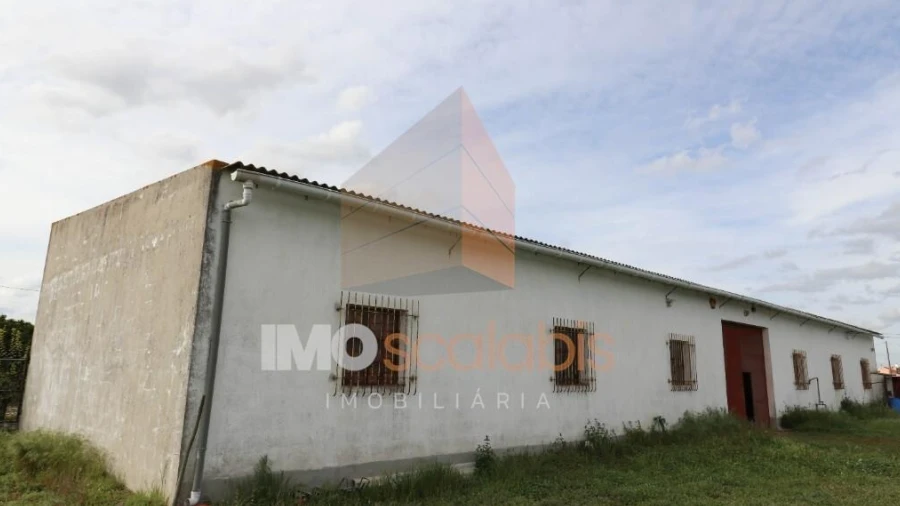 Moradia T2 para Venda em Fazendas de Almeirim