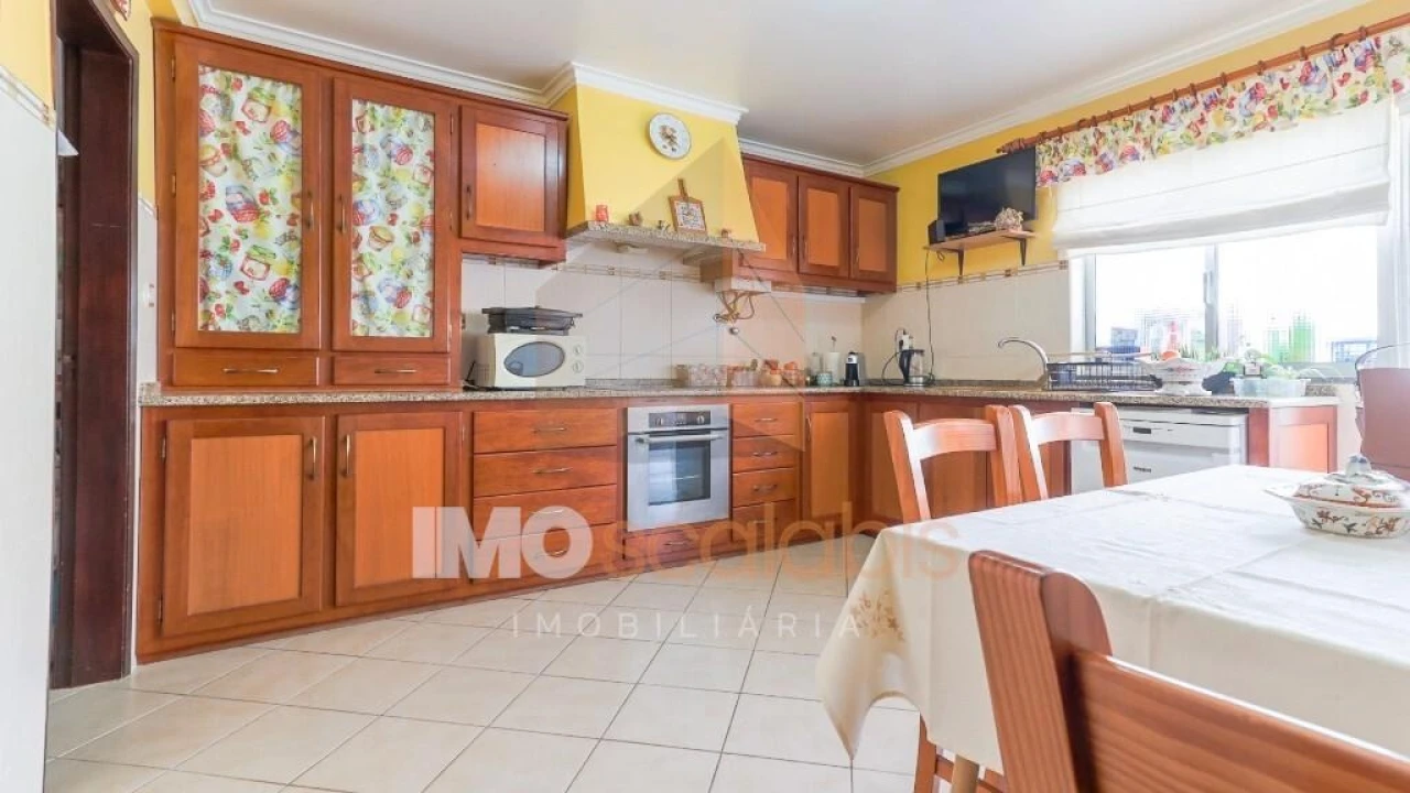 Apartamento T3 para Venda em Almeirim Foto 32