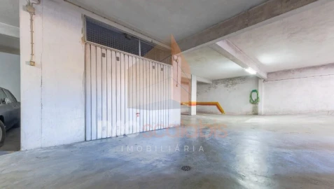 Garagem para Venda em Marvila, Ribeira Santarém, São Salvador, São Nicolau