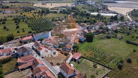 Terreno para Venda em Romeira e Várzea
