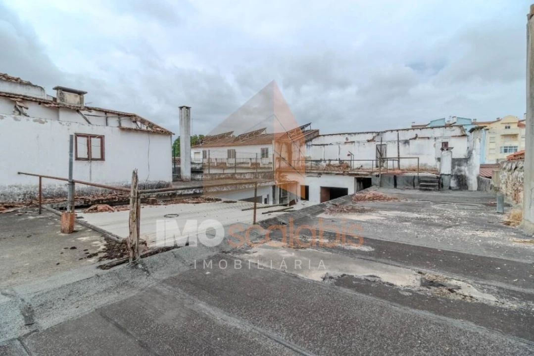 Moradia T4 para Venda em Almeirim Foto 41