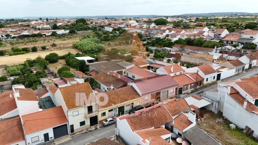 Moradia T3 para Venda em Alpiarça Foto 3