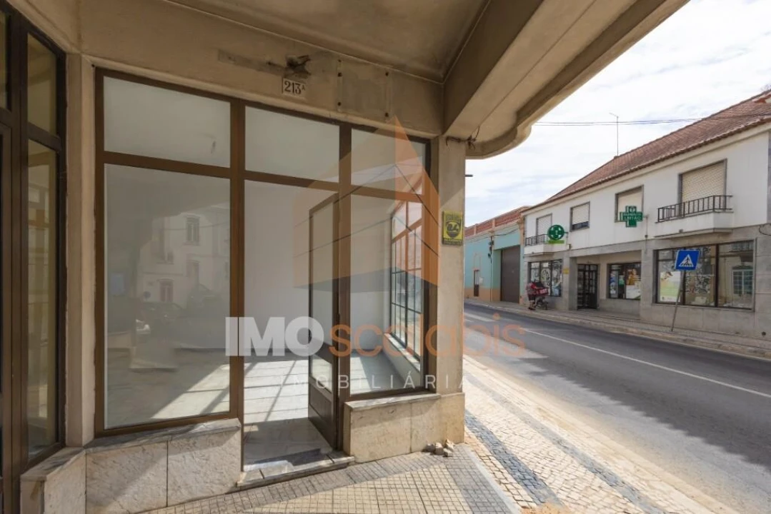 Loja para Arrendamento em Alpiarça Foto 5