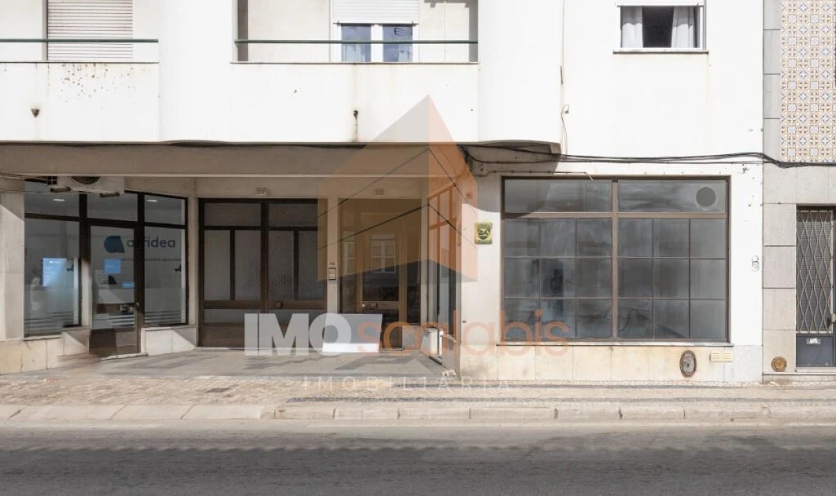 Loja para Arrendamento em Alpiarça Foto 1