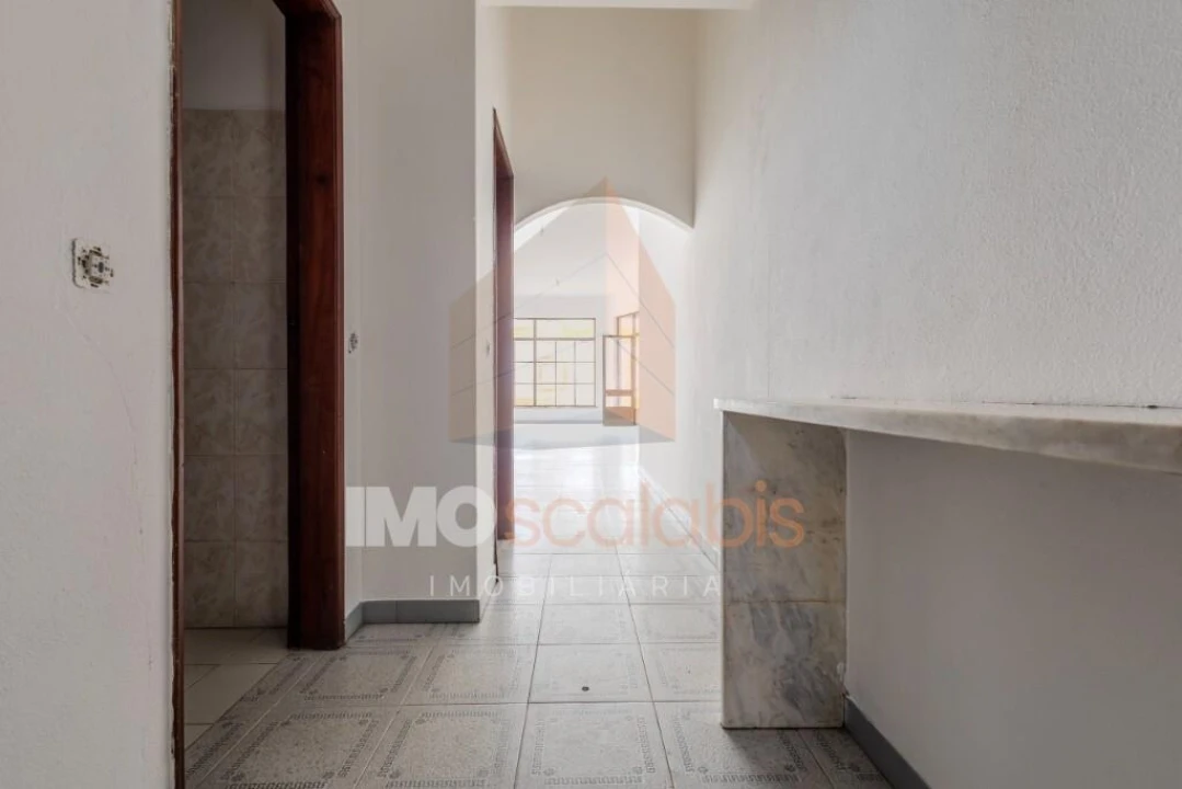 Loja para Arrendamento em Alpiarça Foto 14