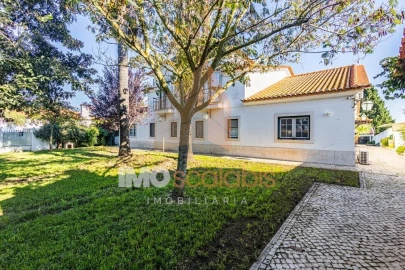 Moradia T5 para Venda em Alpiarça