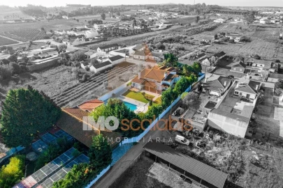 Moradia T5 para Venda em Alpiarça