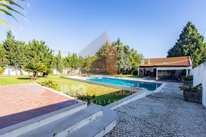 Moradia T5 para Venda em Alpiarça