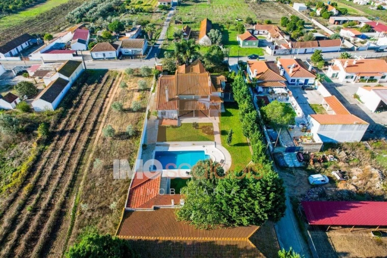 Moradia T5 para Venda em Alpiarça Foto 9