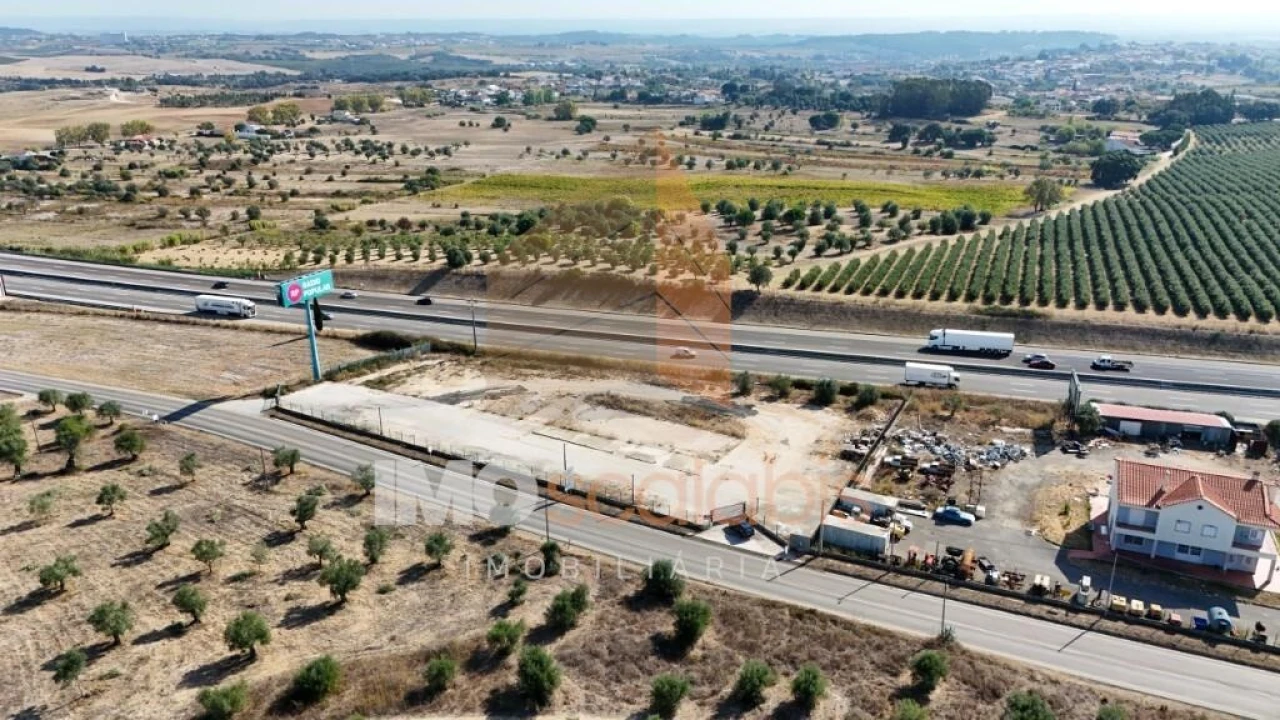 Terreno para Arrendamento em Achete, Azoia de Baixo e Póvoa de Santarém Foto 1
