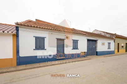 Moradia T3 para Venda em Benfica do Ribatejo