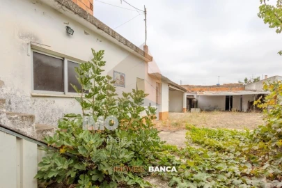 Moradia T3 para Venda em Benfica do Ribatejo