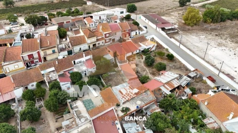 Moradia T3 para Venda em Benfica do Ribatejo