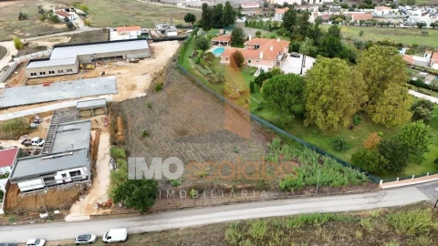 Terreno para Venda em Romeira e Várzea