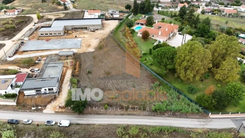 Terreno para Venda em Romeira e Várzea